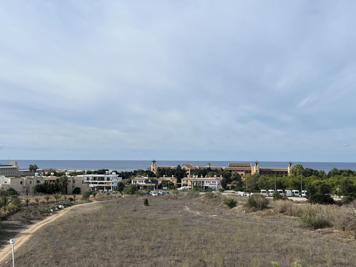 Royal-Seacrest Paphos-Center Vip Apartment ภายนอก รูปภาพ