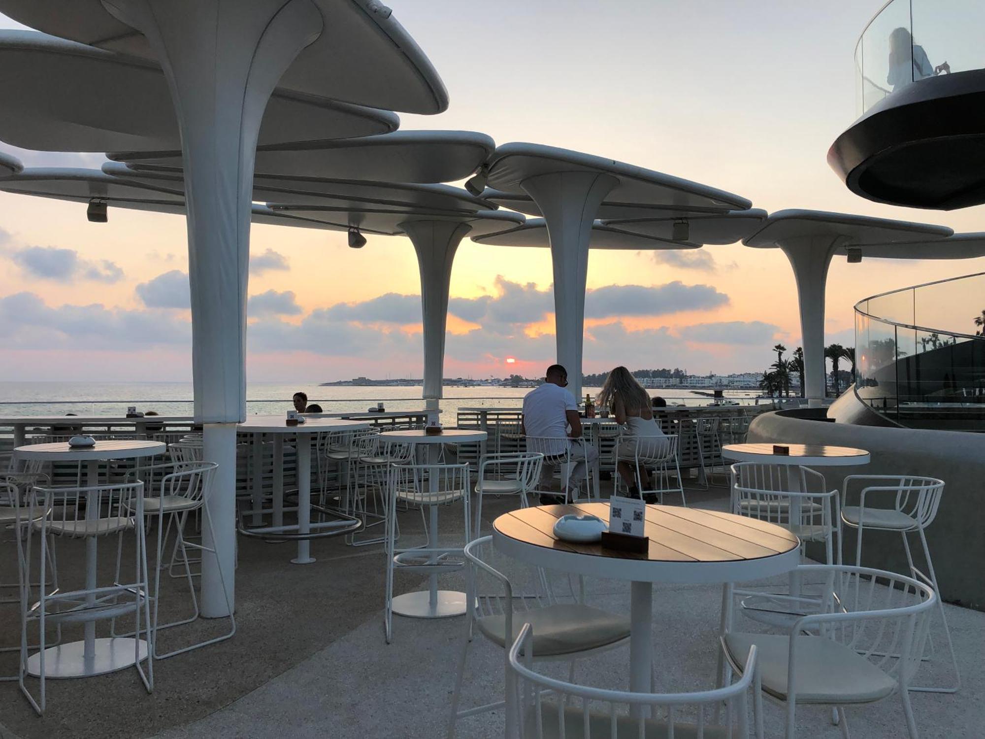 Royal-Seacrest Paphos-Center Vip Apartment ภายนอก รูปภาพ